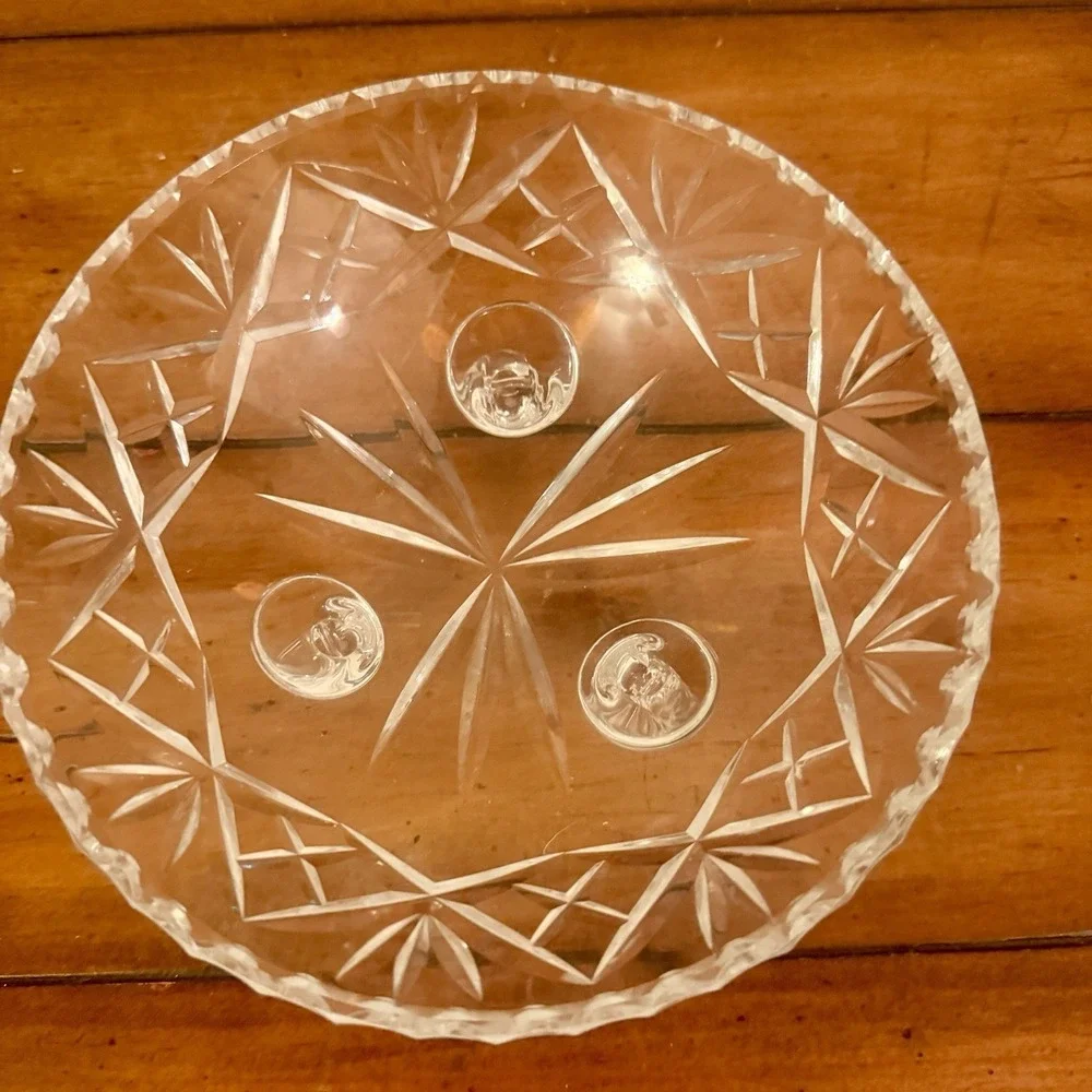 Vintage Crystal‎ Cut Glass Footed Fruit Bowl With Scalloped Edges 9